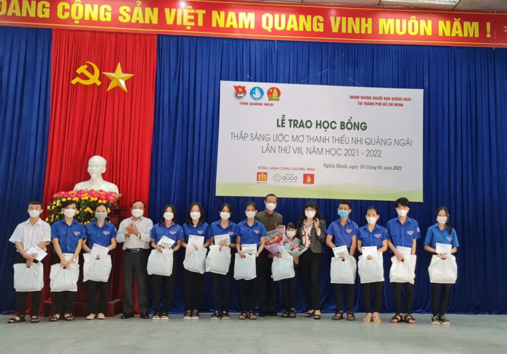 Golden Lotus Construction đồng hành cùng học bổng “Thắp sáng ước mơ thanh, thiếu nhi Quảng Ngãi"