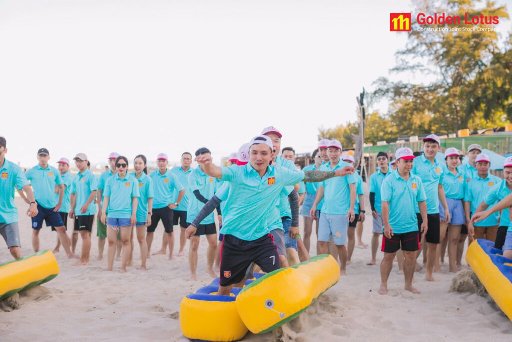 Golden Lotus rực lửa: Hành trình khám phá Nha Trang