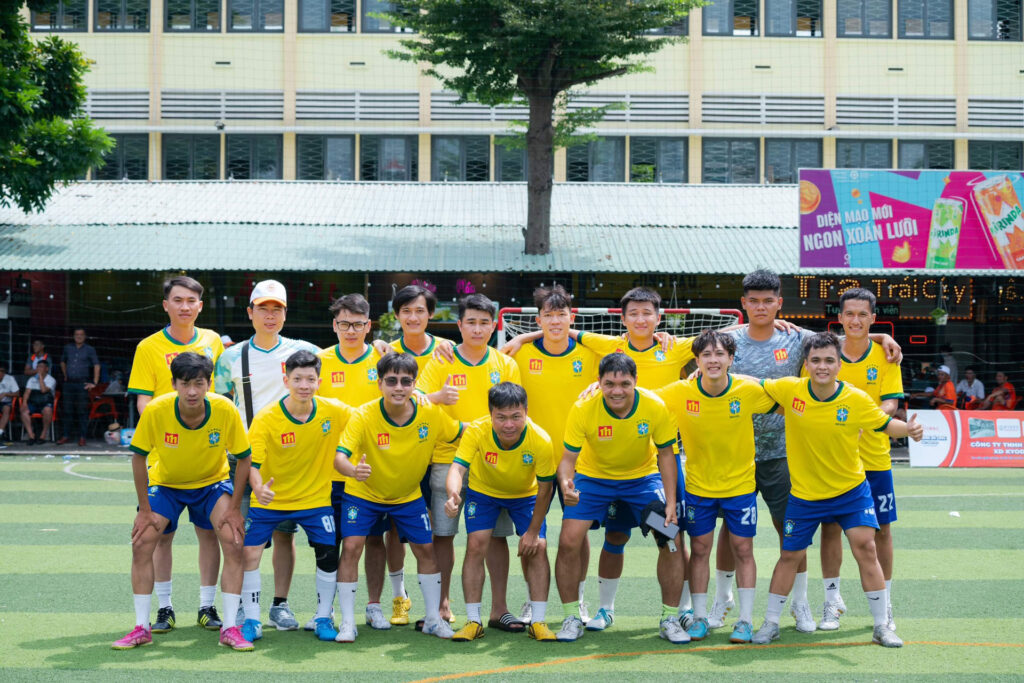 金莲荣获CBSC建筑、钢结构、机电行业足球锦标赛冠军