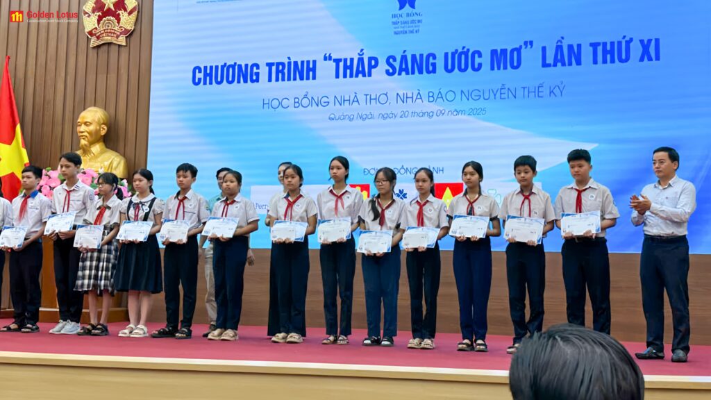 Golden Lotus Group đồng hành cùng Quỹ học bổng Thắp sáng Ước mơ tại Quảng Ngãi