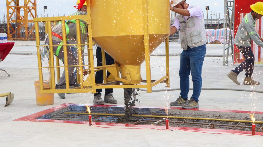 LỄ CẤT NÓC DỰ ÁN NHÀ MÁY AIMER VIỆT NAM